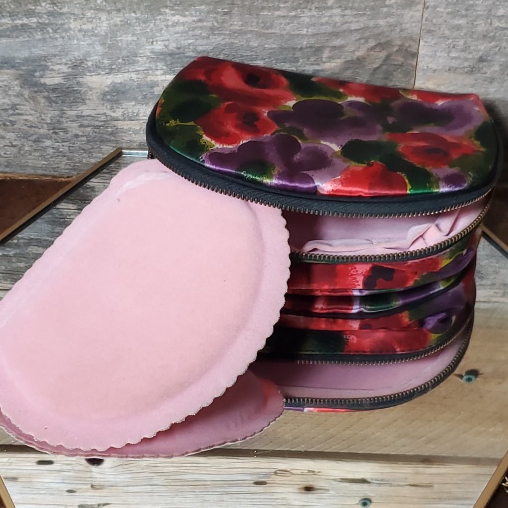 Celebrity Inc. New York NY - Floral Satin Cosmetic Clutch - Vintage 1960's. - Picture 3 of 8